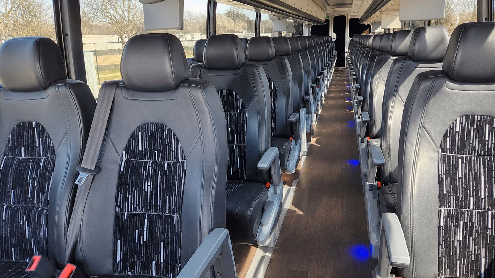 booking guest shuttles between hotels and jacksonville wedding venues