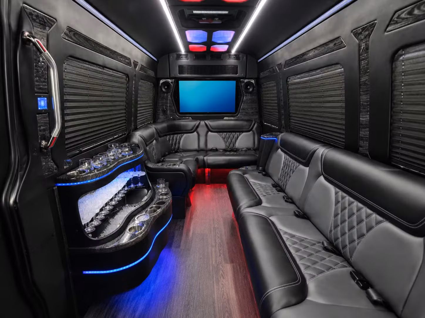 busrentaljacksonville com is ready for jacksonville employee shuttle services and daily corporate commutes