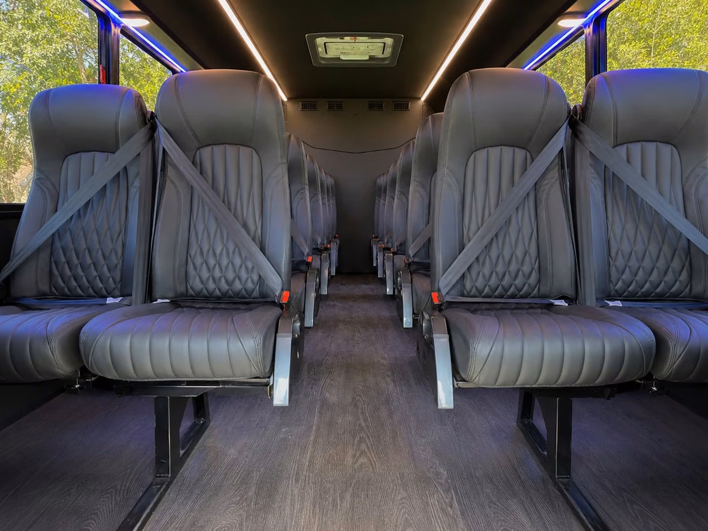 jacksonville 18 passenger minibus rental
