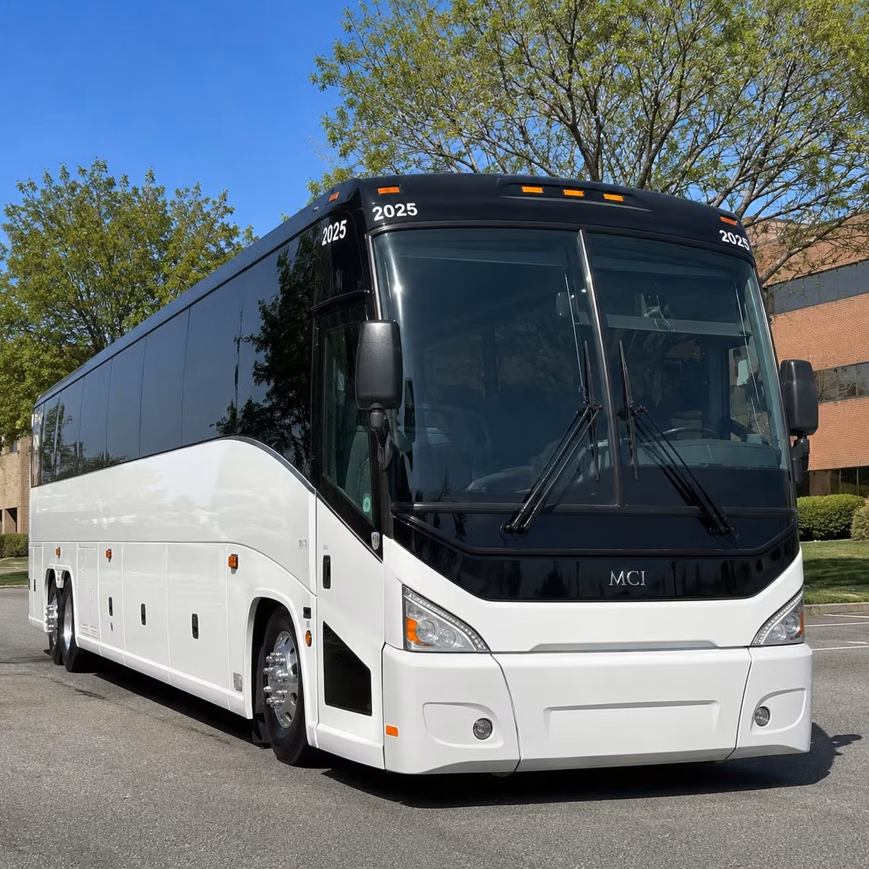 you can find and book long distance transportation in jacksonville and any nearby city